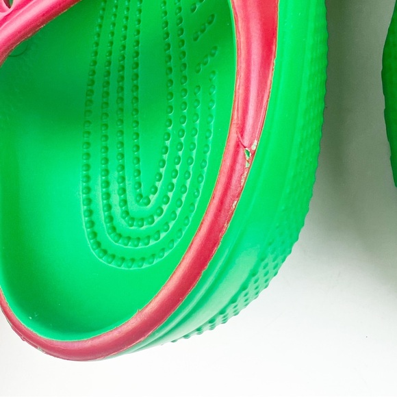 NEW Disney Parks Christmas Crocs Holiday Presents Mickey Friends 3D Clogs M7/W9 - Picture 9 of 9